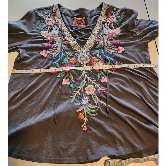 Johnny Was Embroidered Floral Boho Top V-Neck Lace Up Long Sleeve Size S - Picture 7 of 8
